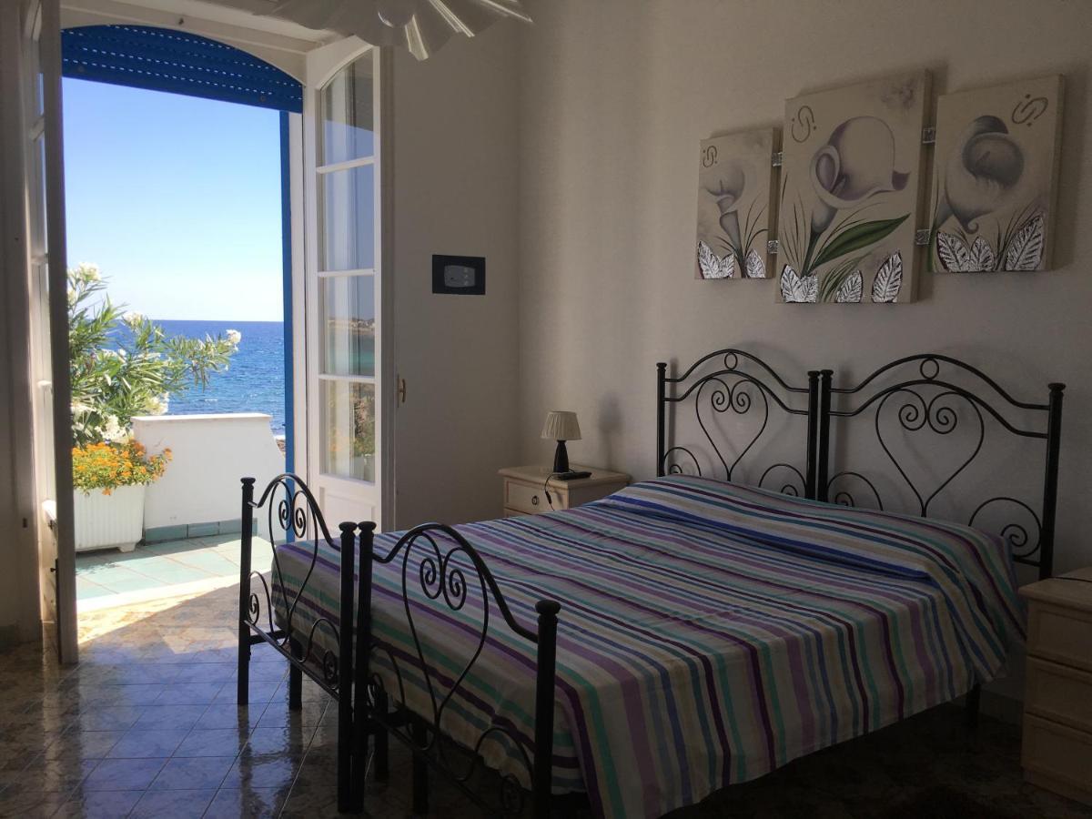فيلا Casa Direttamente Sul Mare مارينا دي مانكافيسا المظهر الخارجي الصورة