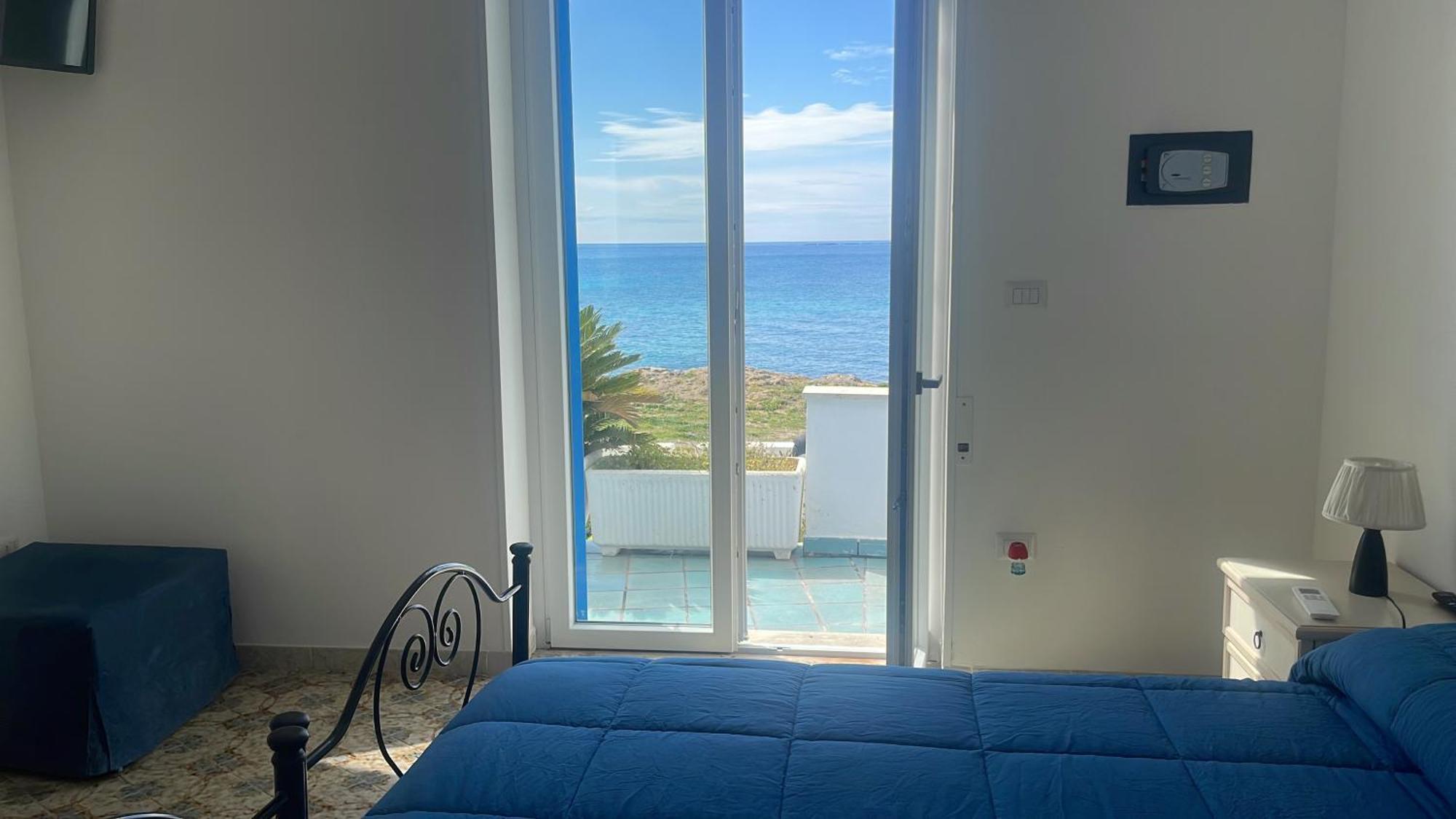 فيلا Casa Direttamente Sul Mare مارينا دي مانكافيسا المظهر الخارجي الصورة
